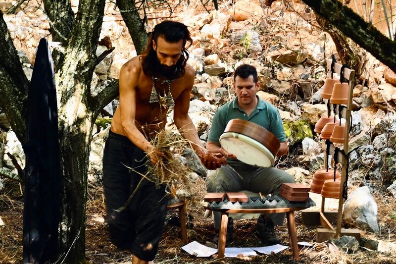 NOMAD PRESPA 1: Μουσική, τέχνη και φύση συναντήθηκαν στα ερείπια του Αγίου Δημητρίου
