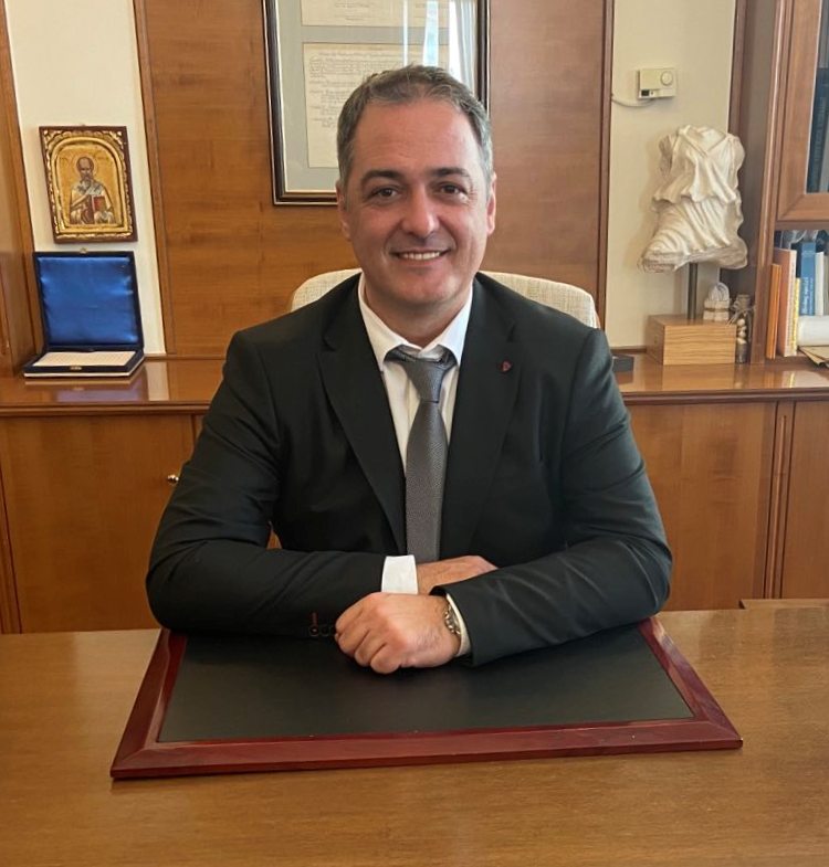 Δήμος Κοζάνης: Σε φάση υλοποίησης η ανάπλαση της εισόδου της Κοινότητας Αγίας Παρασκευής και η κατασκευή παιδικής χαράς στη ΖΕΠ – Κοκκαλιάρης: «Τιμούμε μέχρι κεραίας τις προγραμματικές μας δεσμεύσεις»